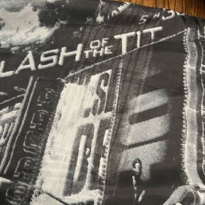 Women’s polyester NYC Times Square Broadway b & w scarf.